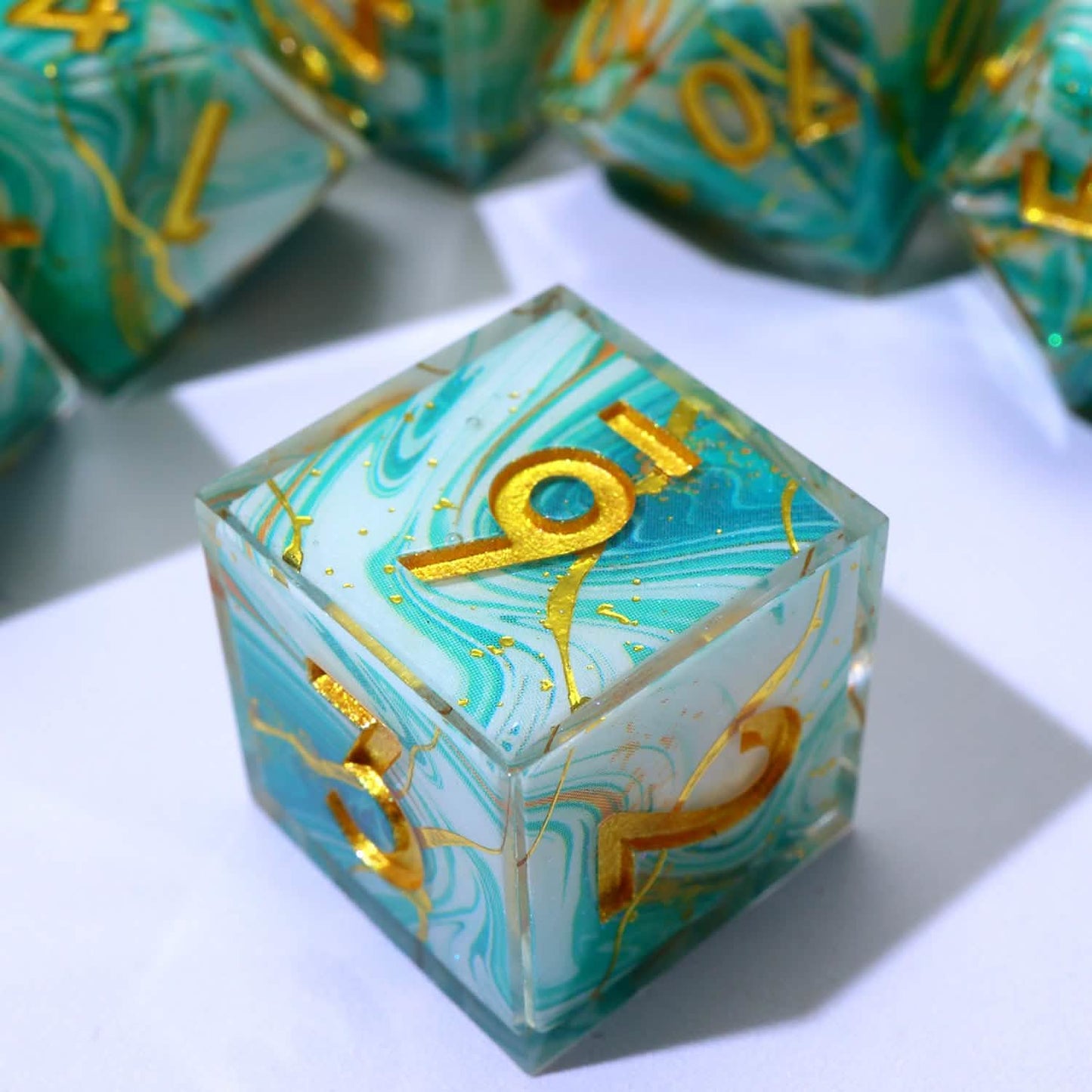 Wavesinger | Sharp Edge Dice | Resin | 7 Piece Set