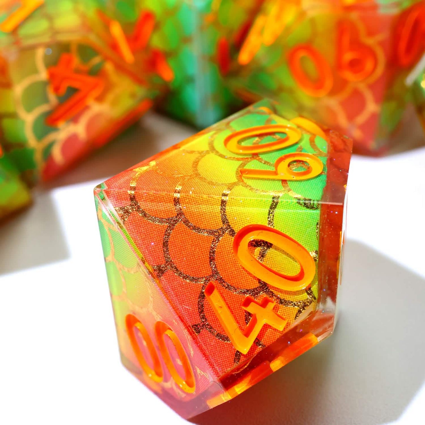 Serpentflare | Sharp Edge Dice | Resin | 7 Piece Set