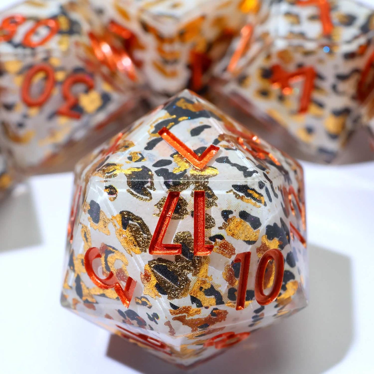 Snowscale | Sharp Edge Dice | Resin | 7 Piece Set