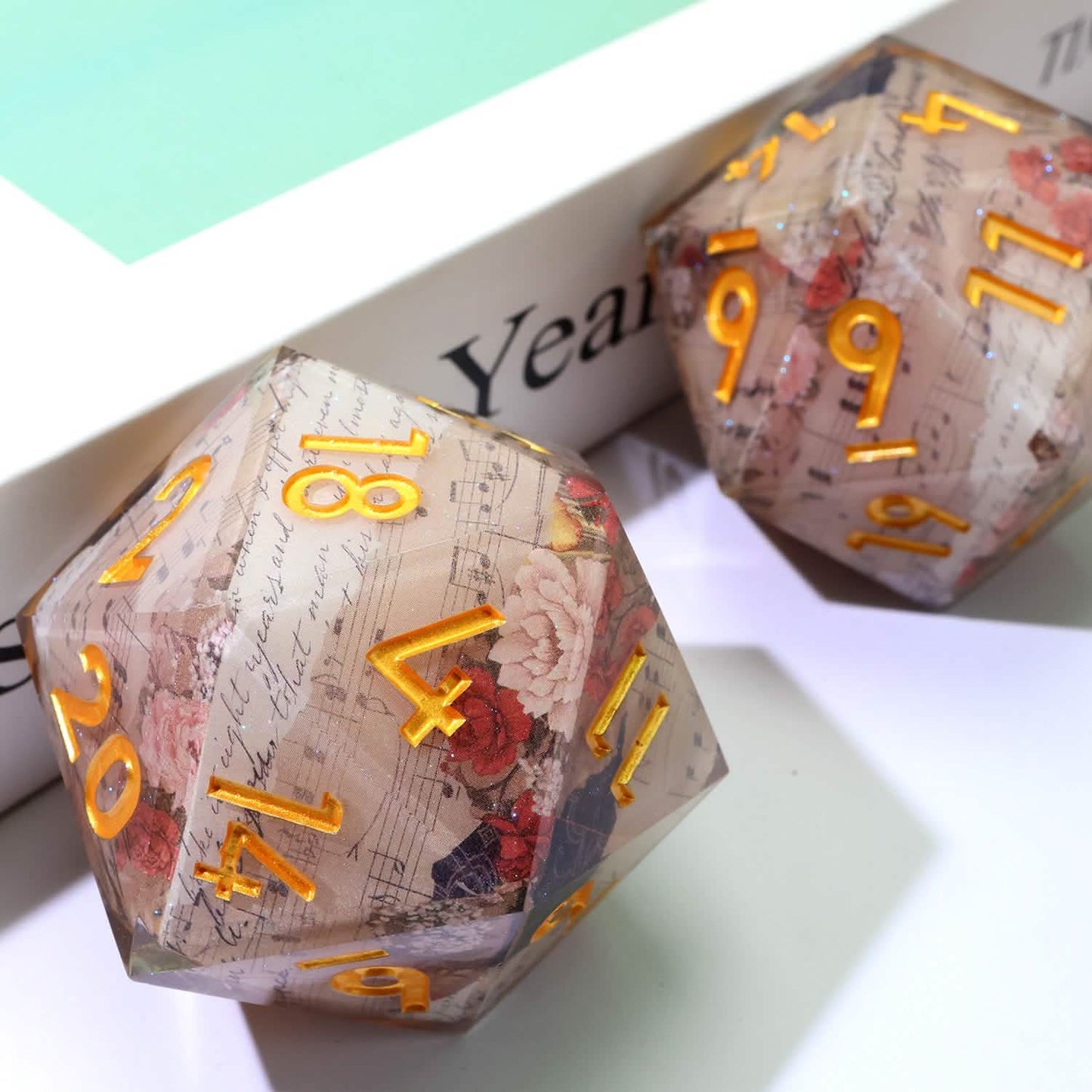 Sonnet of Thorns | 33mm D20 | Oversized Art Core Dice | Single Dice