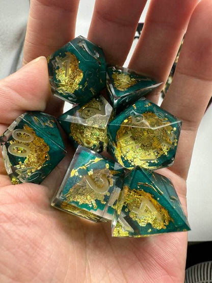 Aurelian Verdure | Sharp Edge Dice | Resin | 7 Piece Set