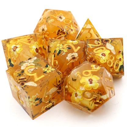 Druids Apiary | Sharp Edge Dice | Resin | 7 Piece Set