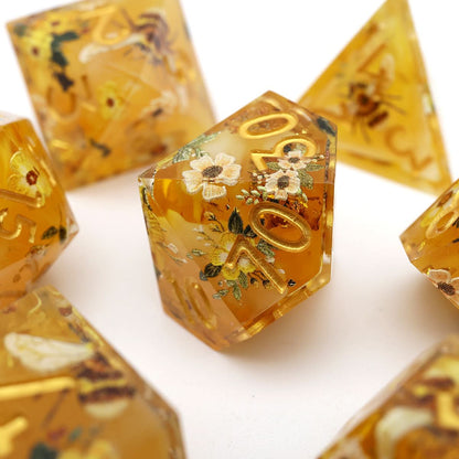 Druids Apiary | Sharp Edge Dice | Resin | 7 Piece Set