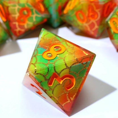Serpentflare | Sharp Edge Dice | Resin | 7 Piece Set