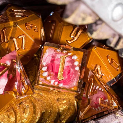 Mimic's Clutch | Sharp Edge Dice | Resin | 7 Piece Set